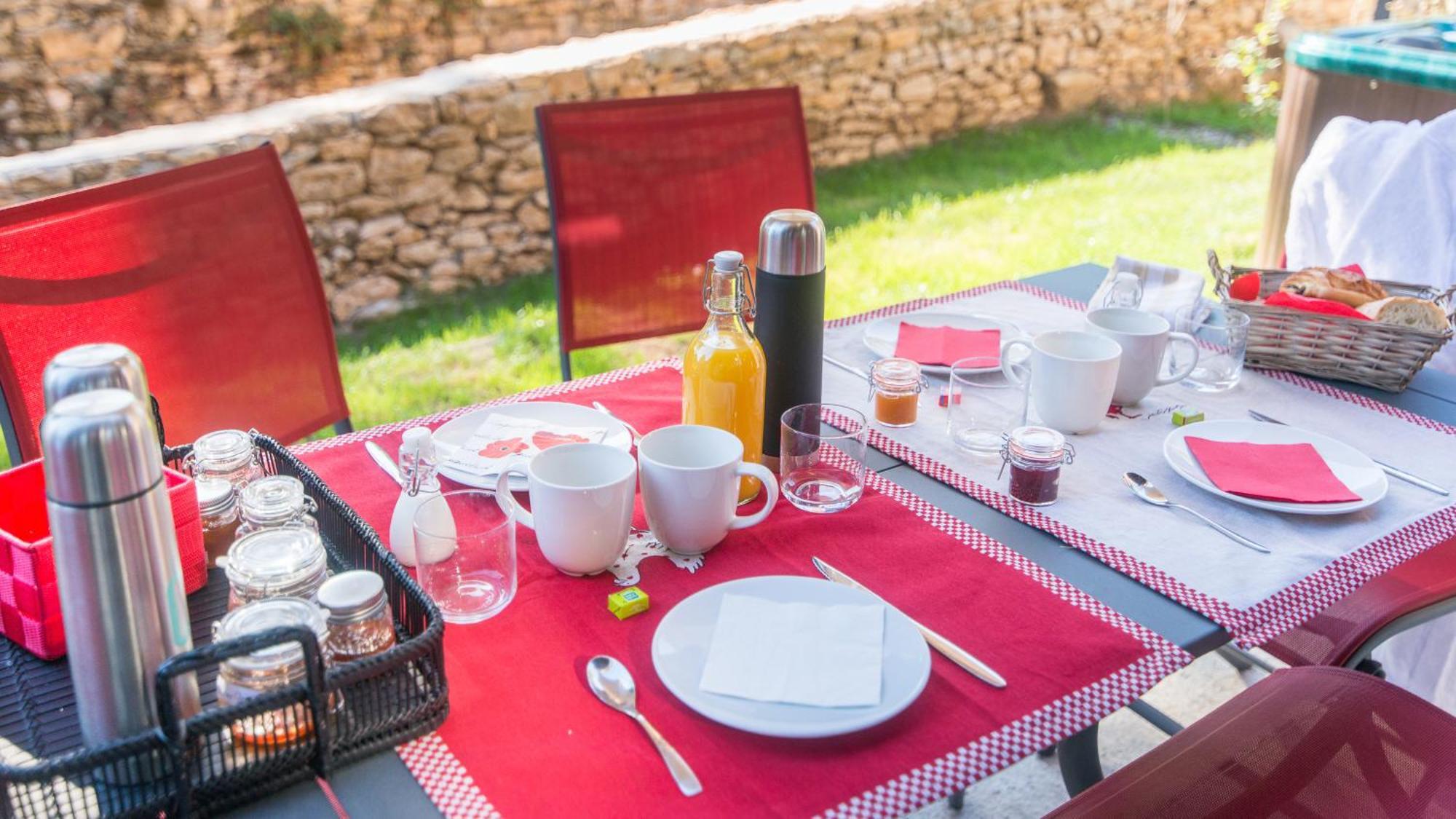 Plein Sud Avec Jacuzzi Privatif Et Parking Prive Apartamento Sarlat-la-Canéda Exterior foto